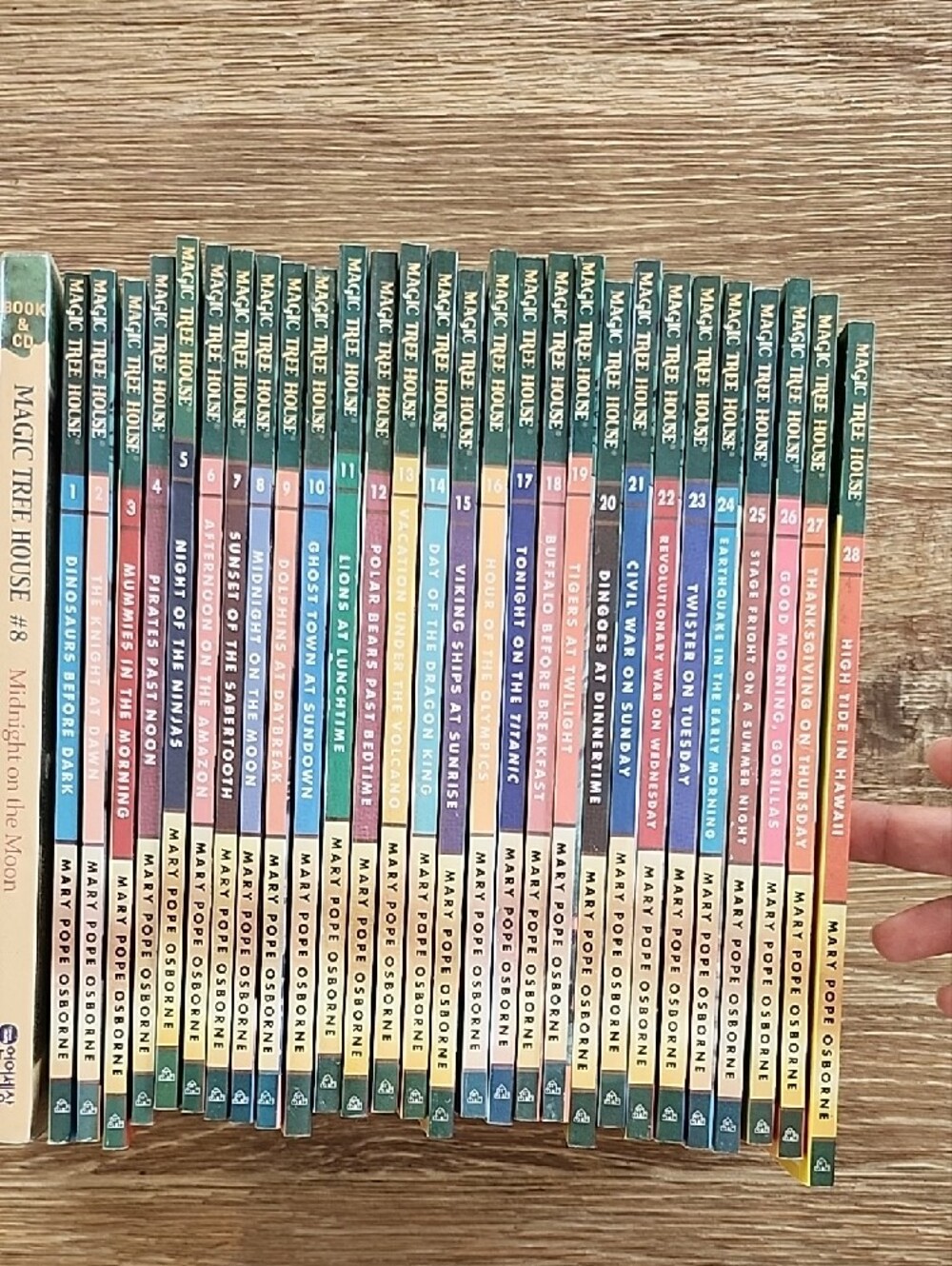Magic Tree House Series Collection 1-28: Paperback - Picture 2 of 3